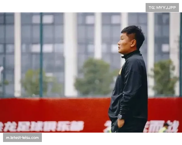 重庆铜梁龙阿马杜李镇全跑动数据亮眼 刘建业密集防守战术凸显中场屏障作用